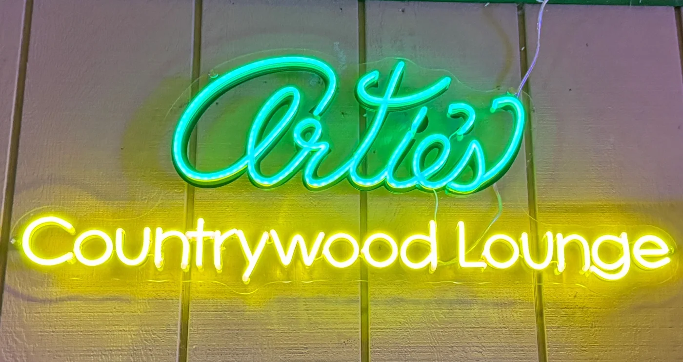 Artie's Countrywood Lounge business photo